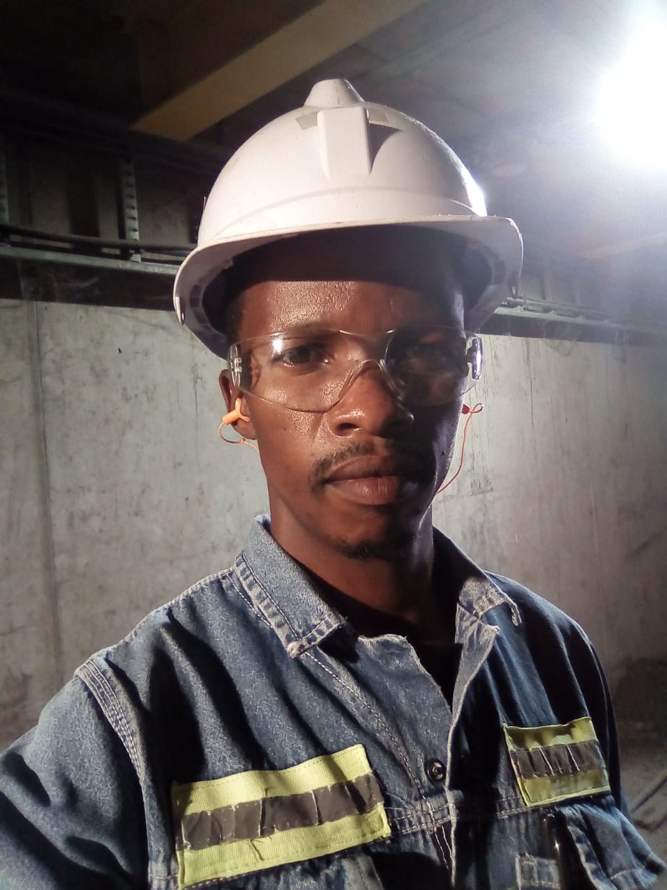 Mathibe Molefe - Site Manager Mathibe Molefe - Site Manager